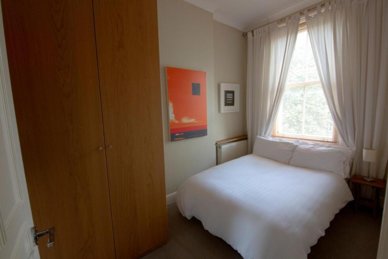 Wonderful 2 Bedroom In Quiet Area Near Camden Square Appartamento Londra