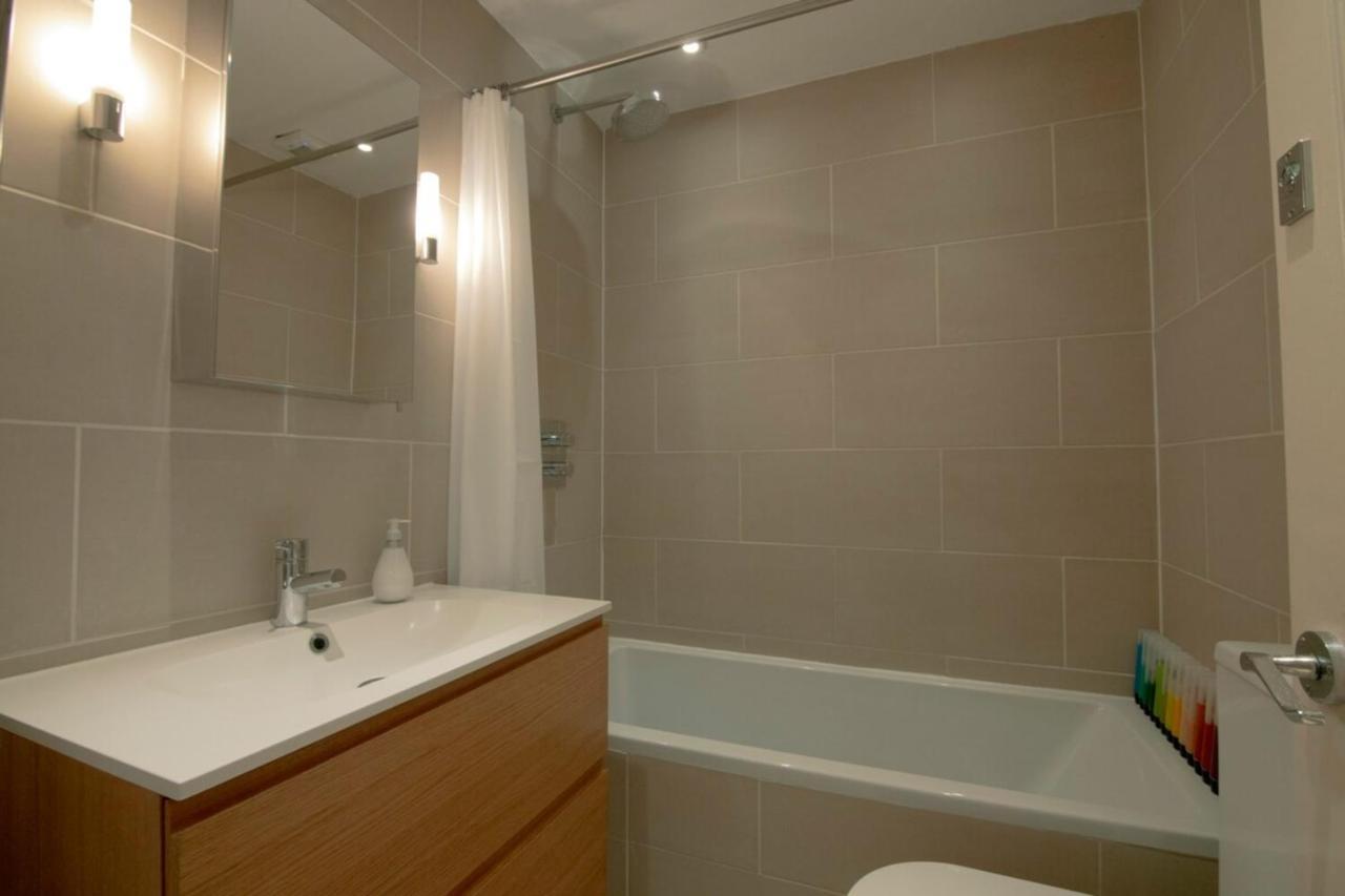 Wonderful 2 Bedroom In Quiet Area Near Camden Square * Londra